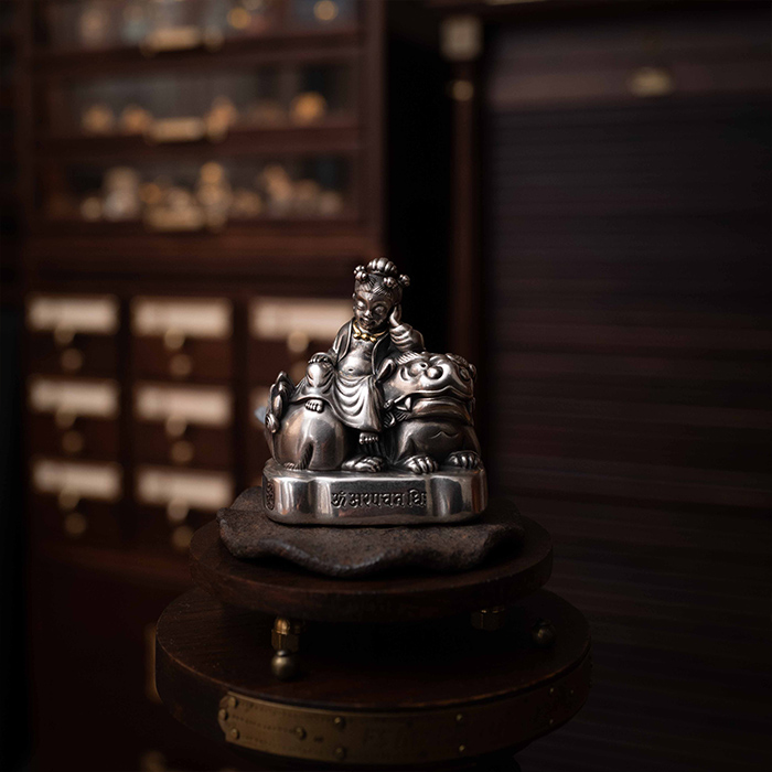 五髻文殊菩薩童子像　根付｜オブジェ　価格未定